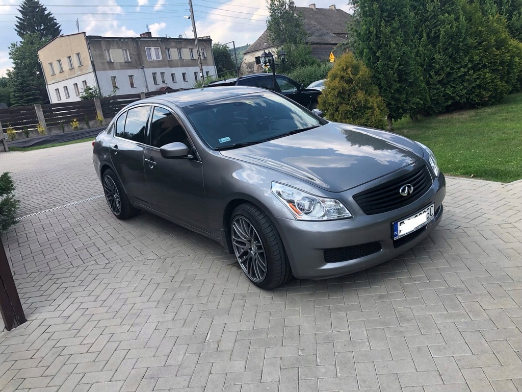 Infiniti g37x (4x4 , 323ps)