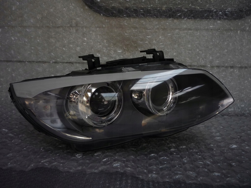 BMW E92 E93 LIFT XENON PRAWA LAMPA PRZEDNIA