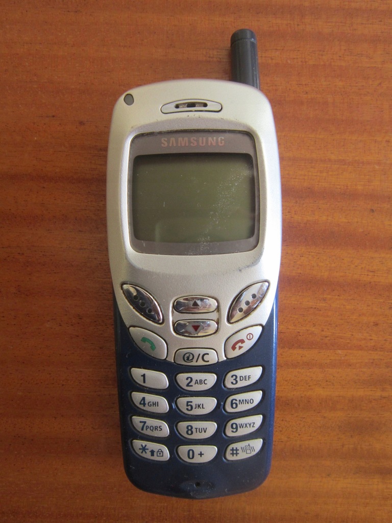 Telefon Samsung SGH-R210S + ładowarka