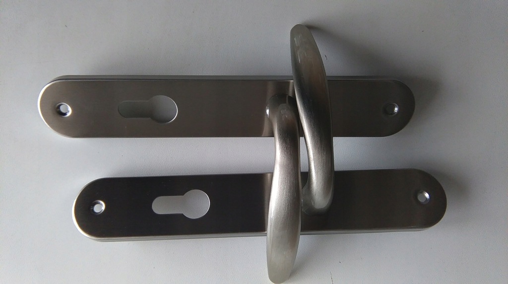 Klamka do drzwi na długim szyldzie,wkładka,72 mm