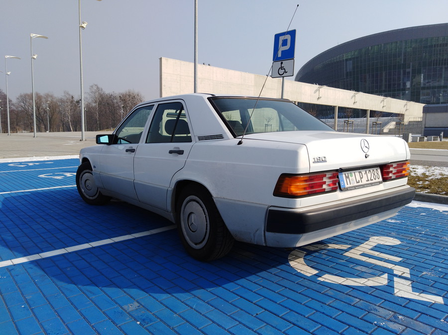 MERCEDES BENZ W201 (190) 2.0 BENZYNA-GAZNIK