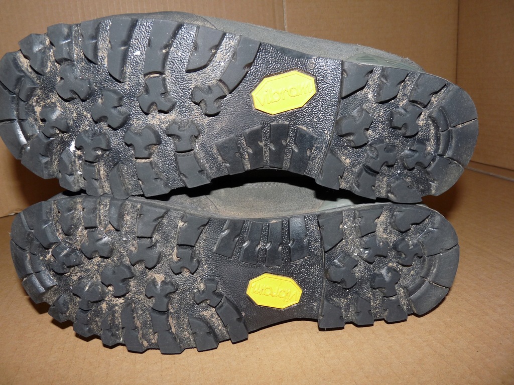 peter storm vibram walking boots