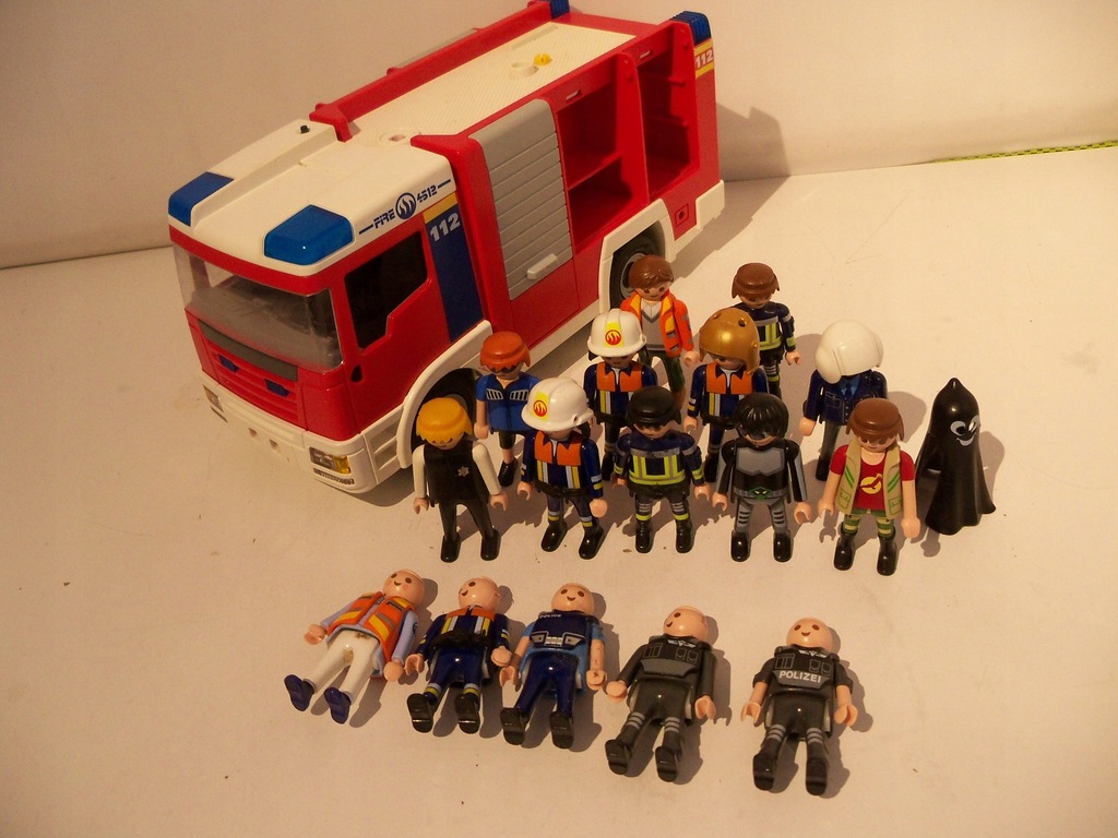 PLAYMOBIL WÓZ STRAŻY POŻARNEJ+FIGURKI UŻYWANE