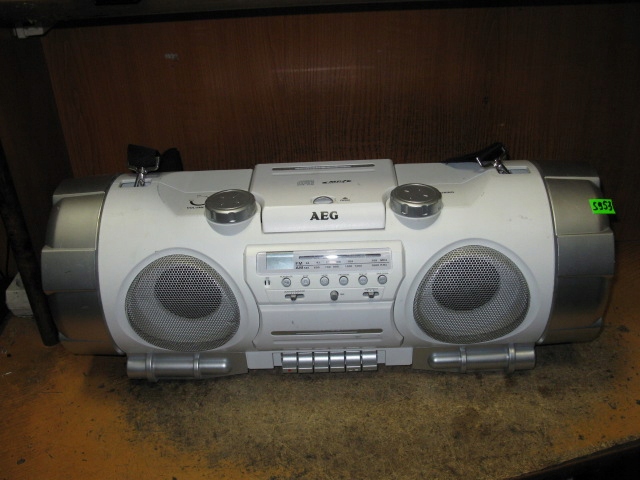 BUMBOX AEG SRR 4317 CD MP3 - NR S953