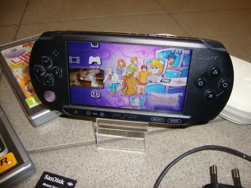 Konsola SONY PSP E1004 + 3 gry, GTA Liberty, 4 GB