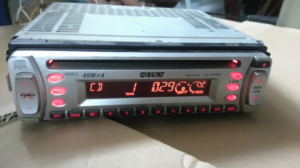 Sony CDX-L400X CD sprawne... nie działa radio