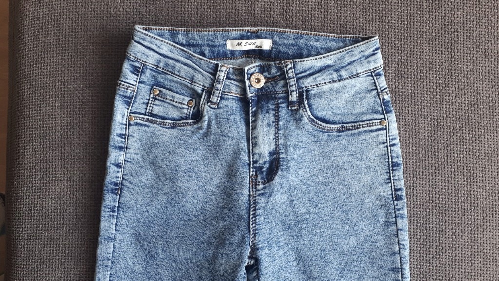 Spodnie jeansowe z cyrkoniami rozmiar XS