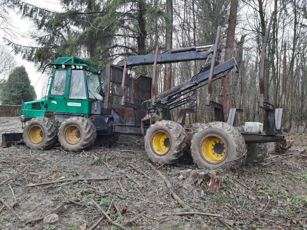 Timberjack 1210 Forwarder 8X8 dżwig 9,5m z Francji
