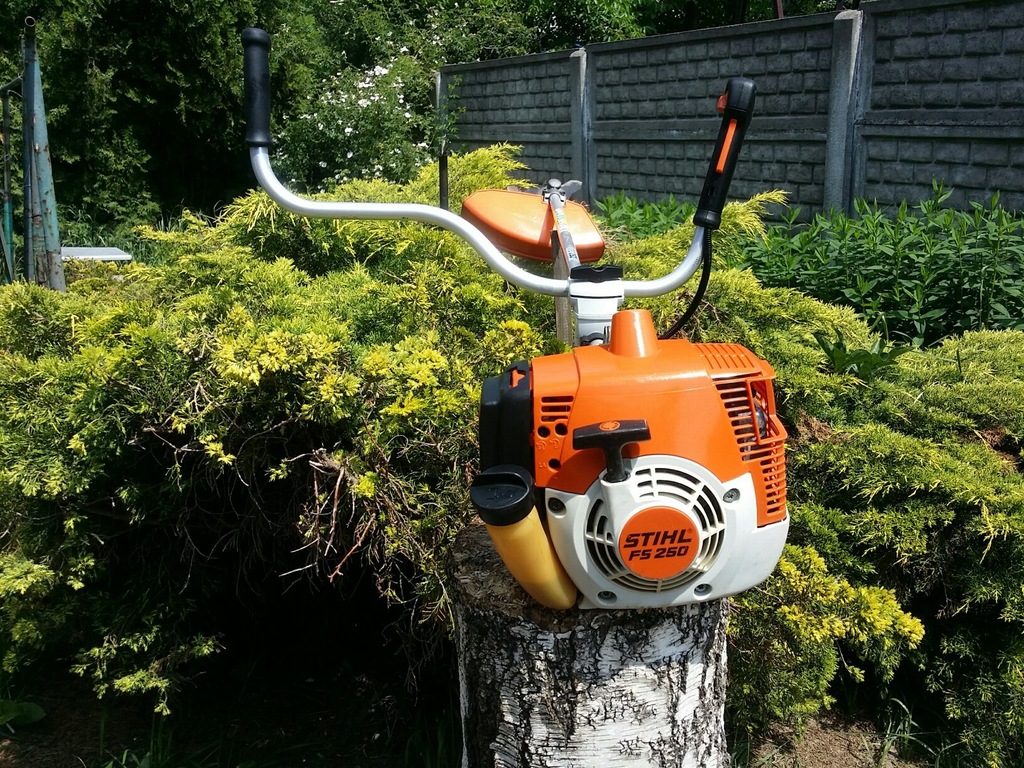KOSA Spalinowa Podkaszarka STIHL FS250