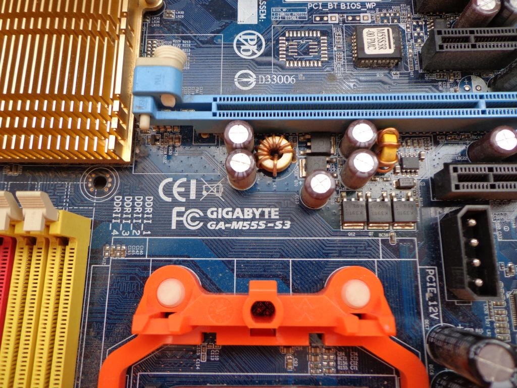 Обновить gigabyte ga m55s s3