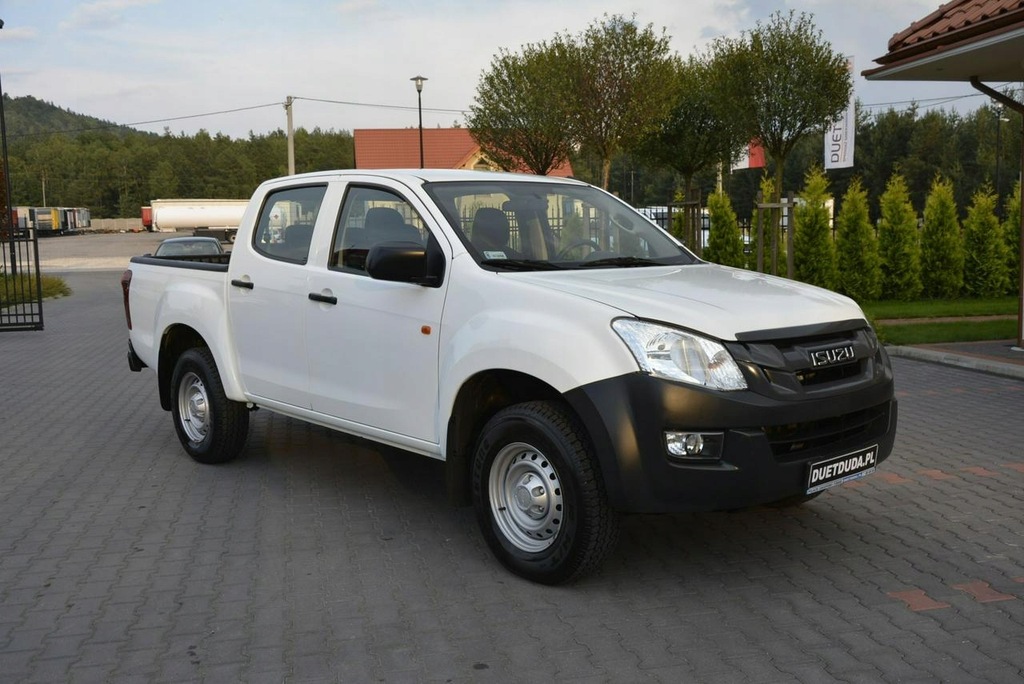 ISUZU D-MAX 2.5 D 163KM 4WD L Kabina podwójna M6