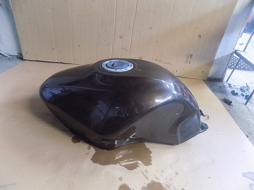 SUZUKI GSXF GSX F 750 KATANA ZBIORNIK PALIWA BAK