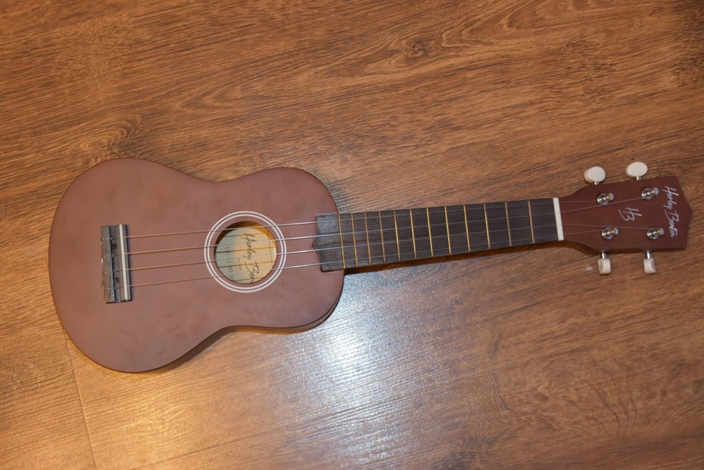 ukulele HARLEY BENTON plus pokrowiec