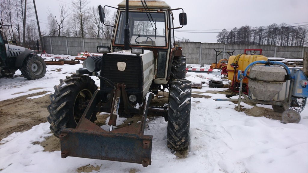 Lamborghini 754 DT moc 80km przedni tuz 4x4 kabina