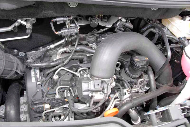 0 tdi. двигатель 2. двигатель фольксваген транспортер т5. двигатель 2. вакуумные трубки vw t5.