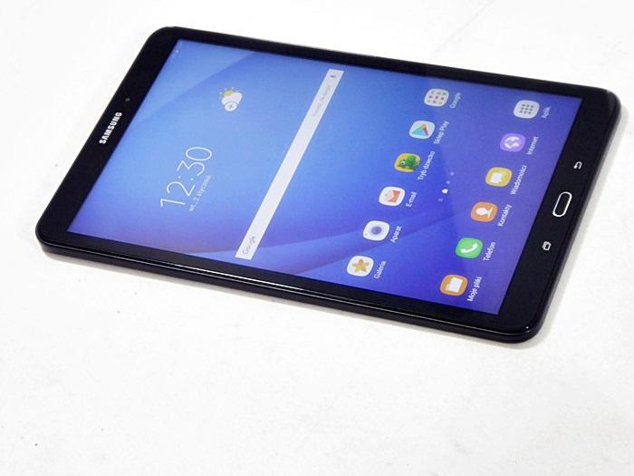 tablet sm t585