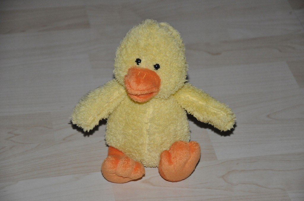 pluszak maskotka kaczka kaczuszka od KINDER