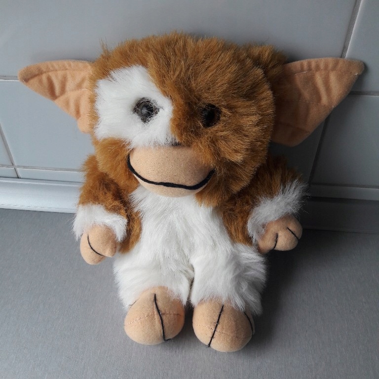 MASKOTKA GREMLINY ATAKUJĄ GREMLIN GIZMO 27cm.