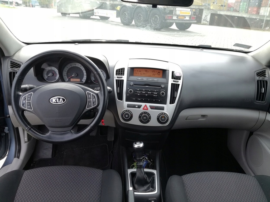 Kia ceed 2008 салон