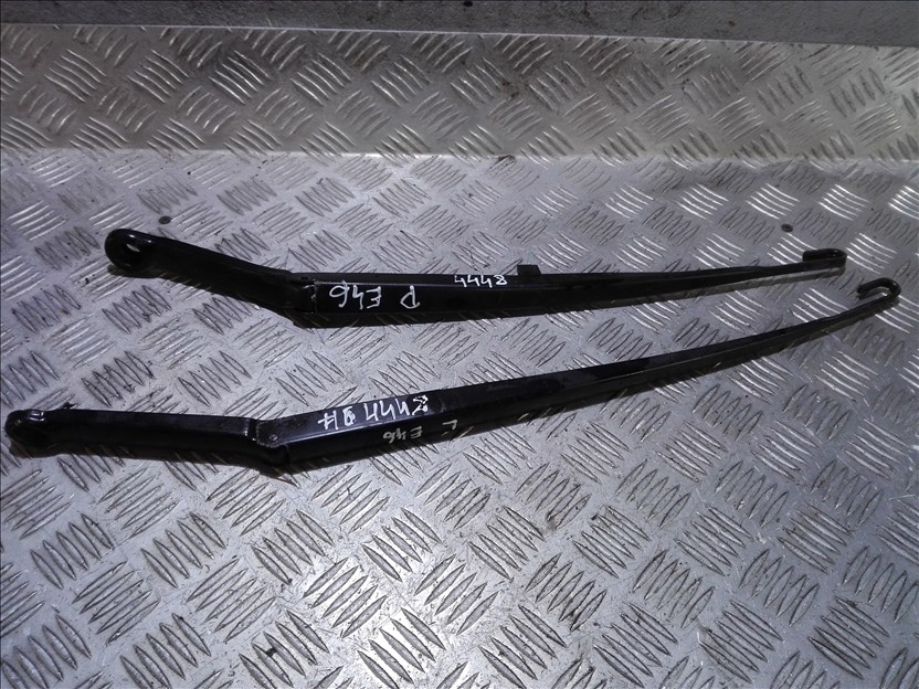 BMW E46 RAMIONA WYCIERACZEK PRZÓD KOMPLET