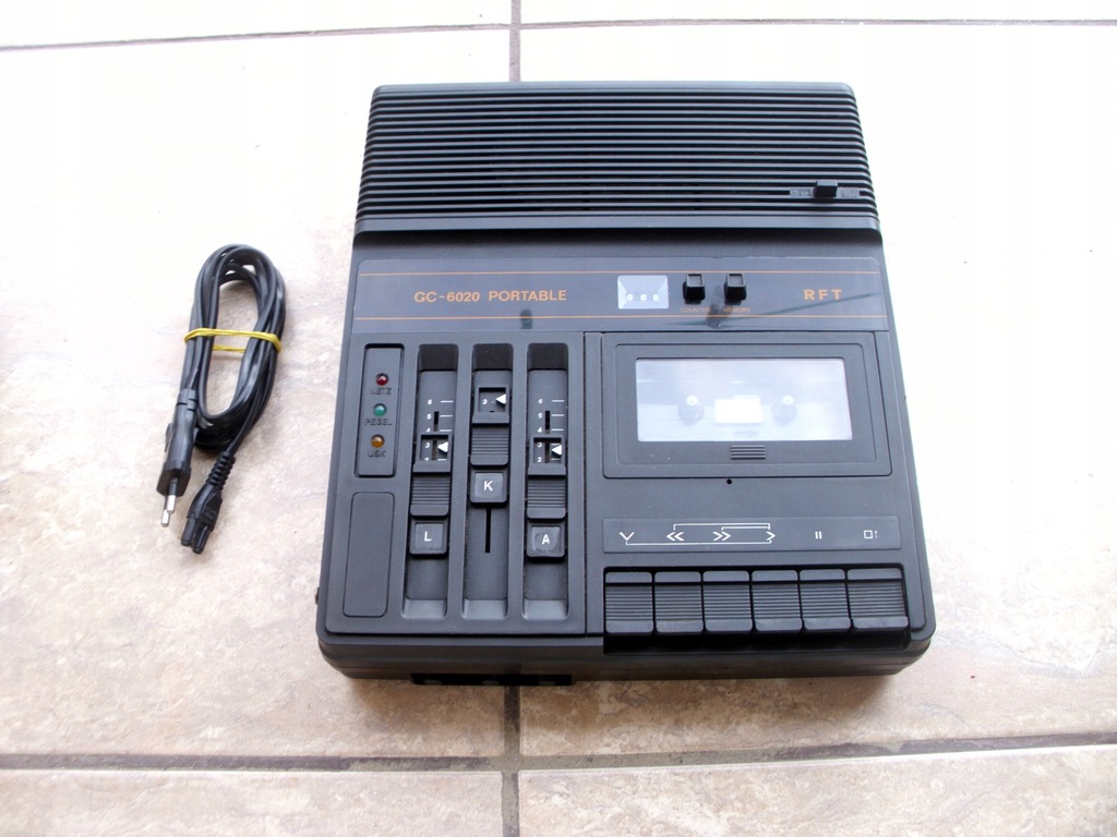 Magnetofon kasetowy - PORTABLE GC-6020 RFT