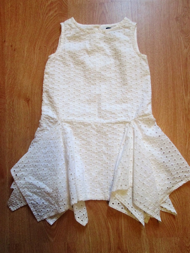 piękna sukienka babyGAP 104 - 110