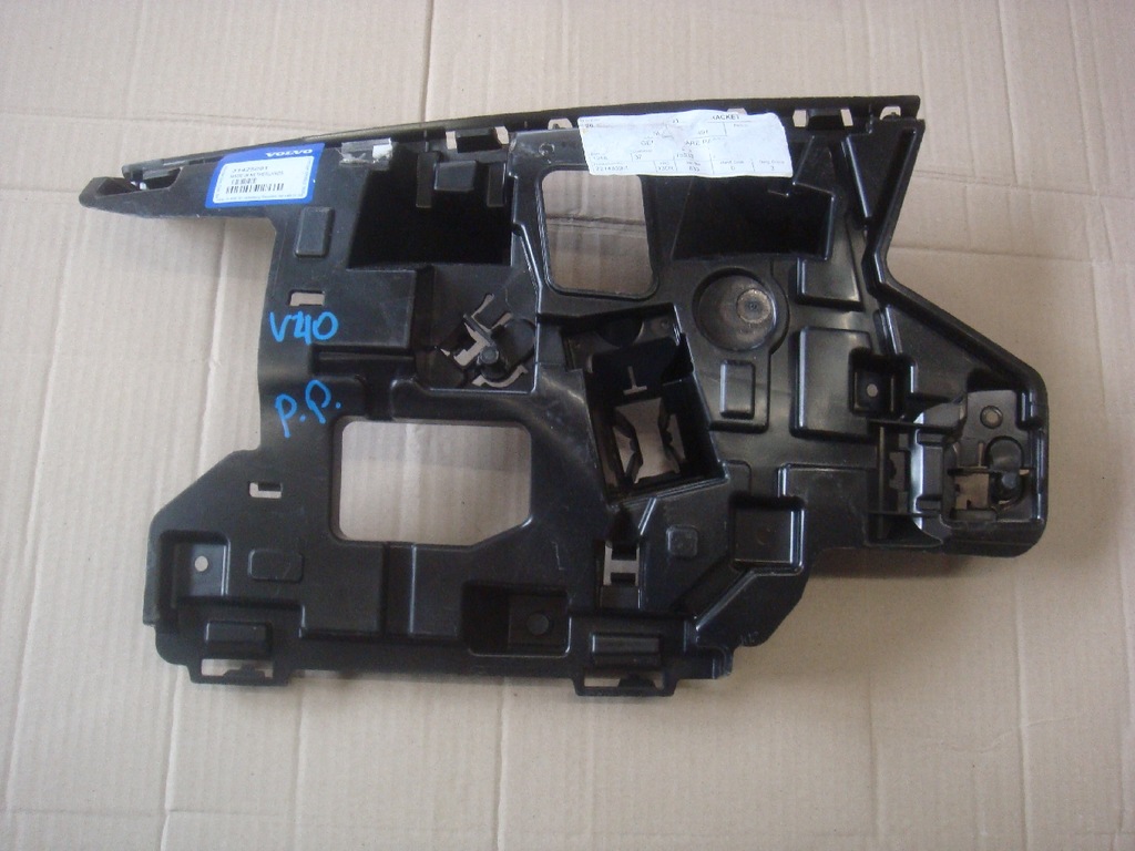 VOLVO V40 ŚLIZG ZDERZAKA LEWY PRZÓD 31425001