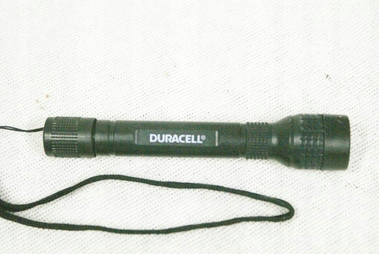 Latarka DURACELL LED Voyager 14 cm długości
