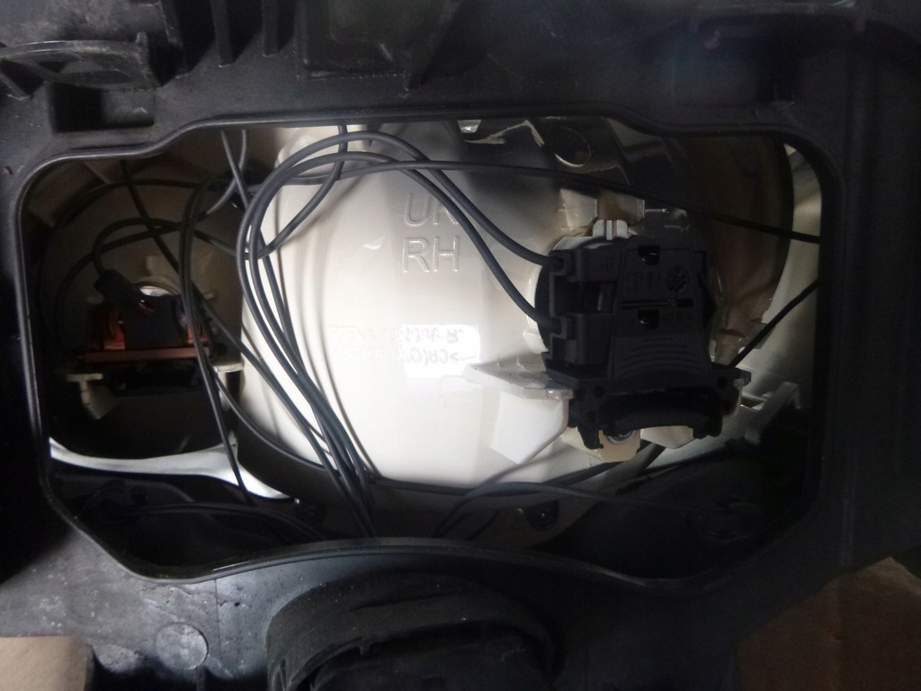 Ford Mondeo MK4 wtyczka z kablami do żarówki H7