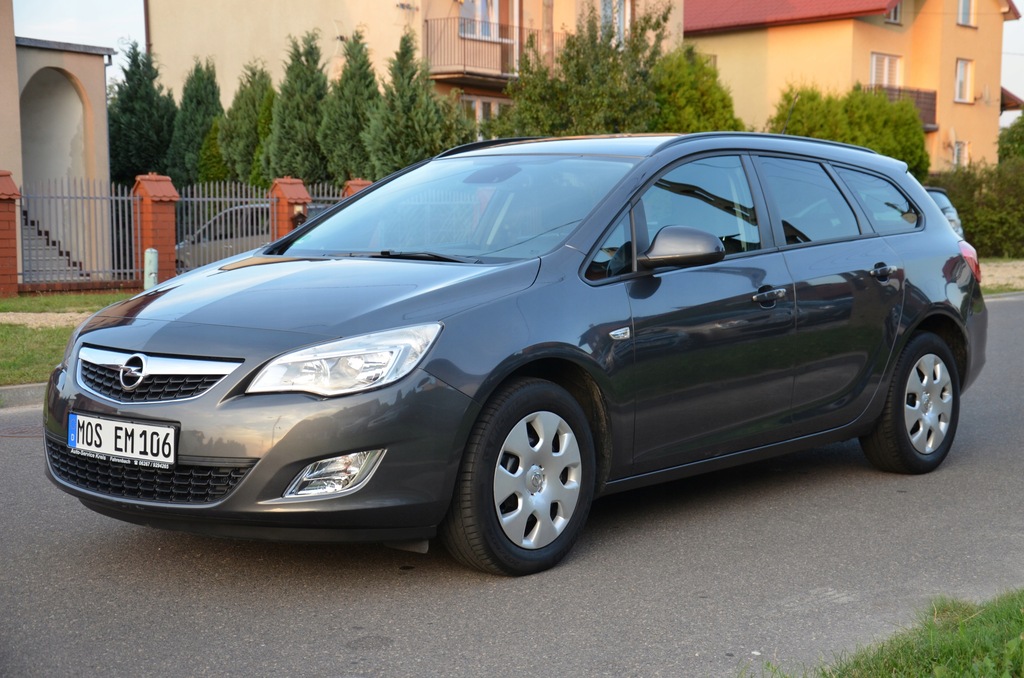 Opel Astra J 1.6 Oryginał Lakier Serwis Z Niemiec