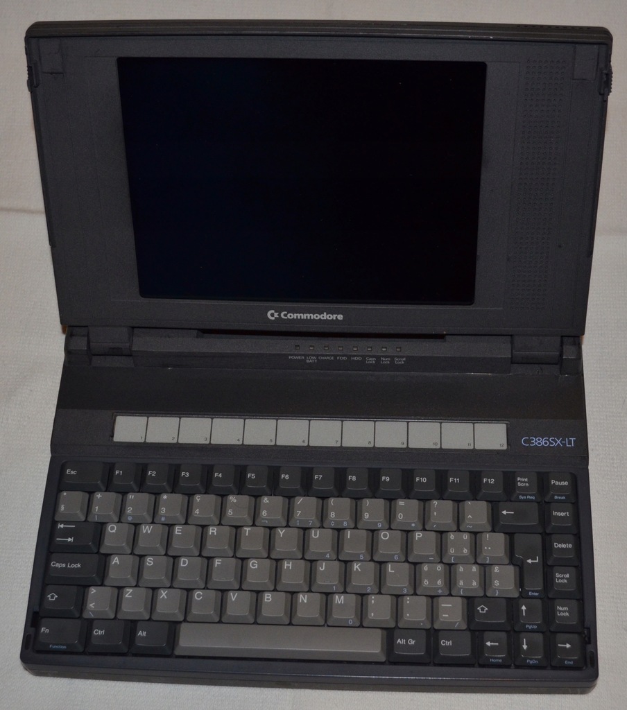 COMMODORE C 386 SX-LT Laptop