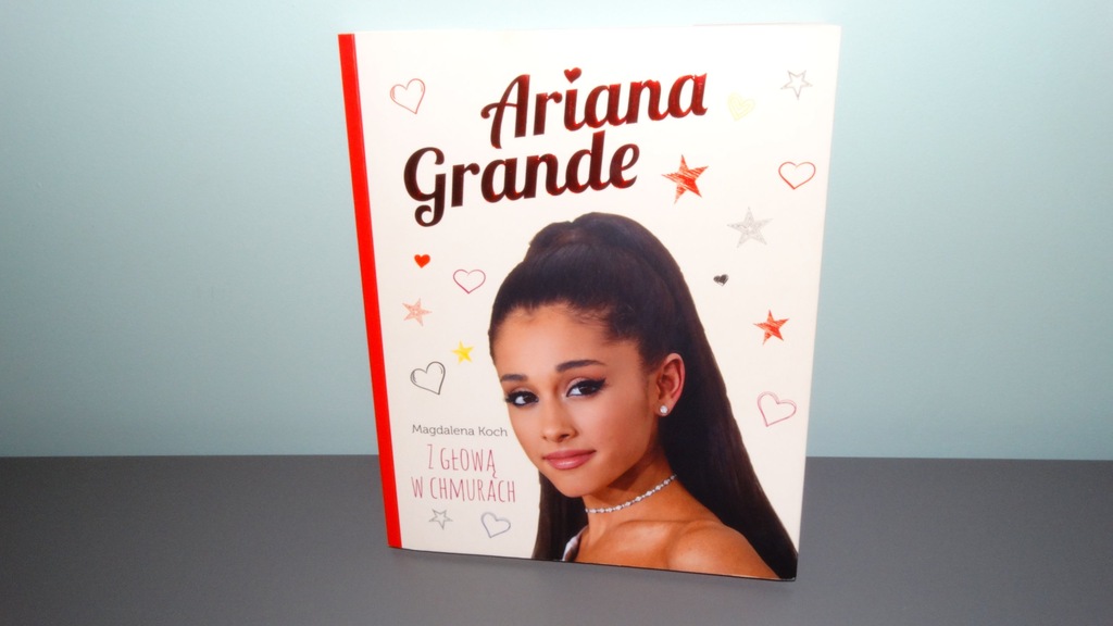 KSIĄŻKA ARIANA GRANDE Z GŁOWĄ W CHMURACH