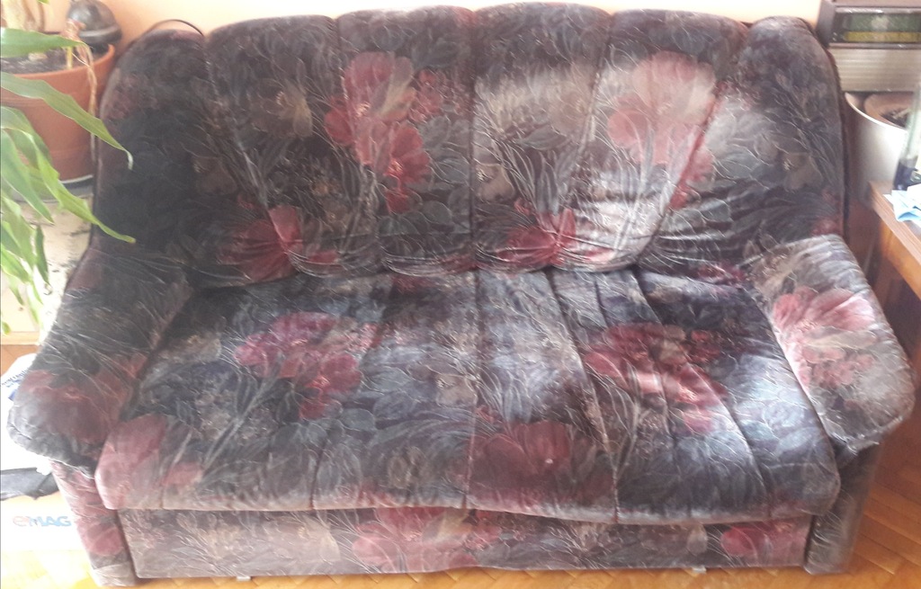 Sofa i fotel- komplet wypoczynkowy