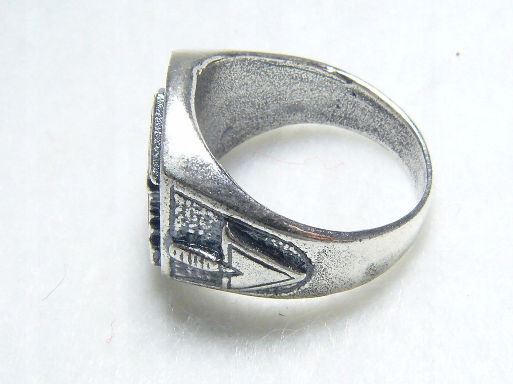 Audi Vide Tace Si Vis Vivere