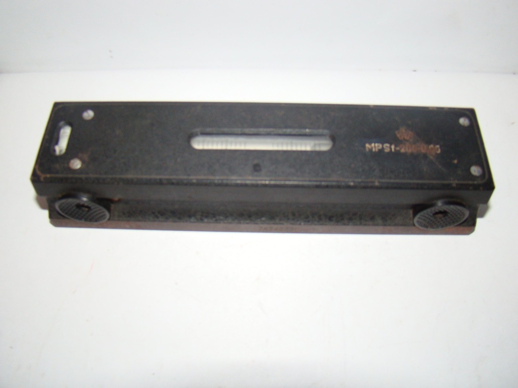 Stara poziomica  metalowanr MPSF2000085
