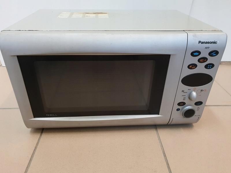 KUCHENKA MIKROFALOWA PANASONIC NN-J125M