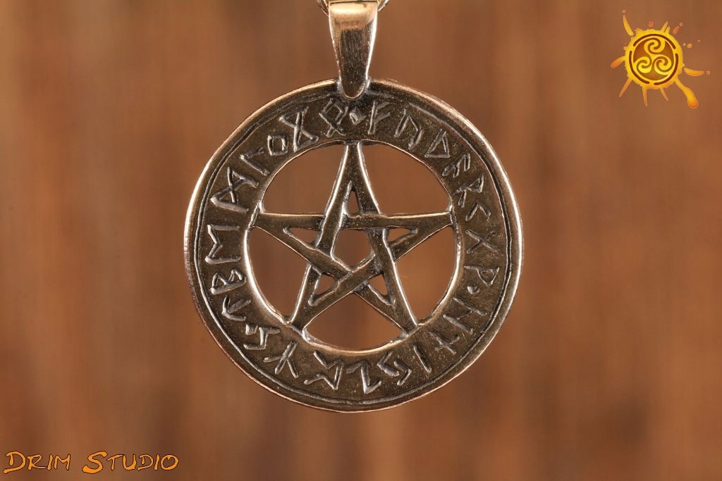 Pentagram Runiczny WISIOREK srebro Amulet Talizman