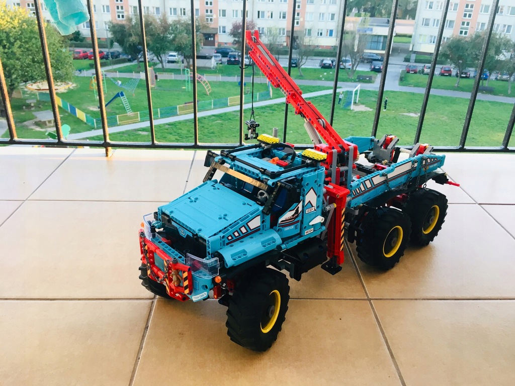 LEPIN TECHNIC 42070 Terenowy holownik 6x6