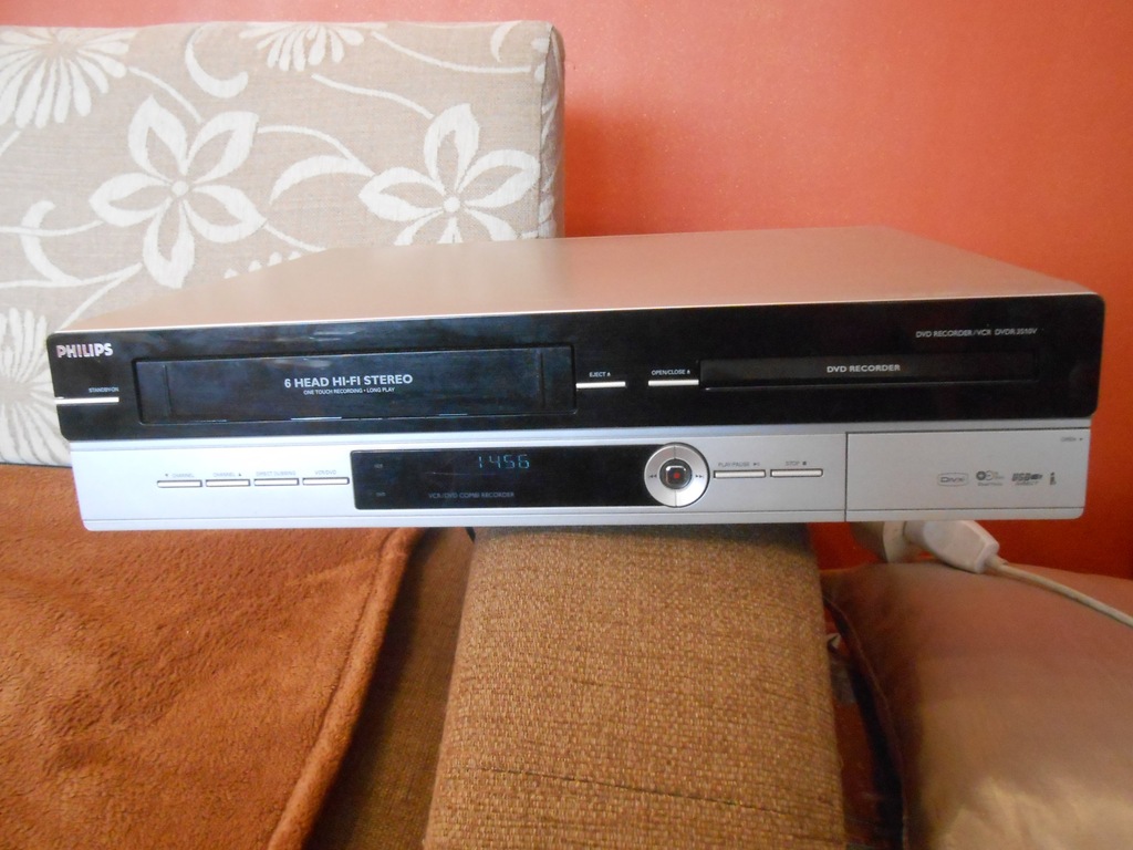 Philips DVD recorder/VCR DVDR3510V - 7185537363 - oficjalne archiwum