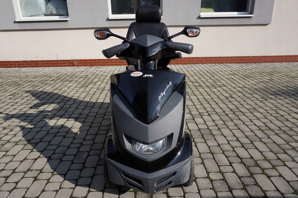 Skuter wózek inwalidzki elektryczny Drive Royale 4