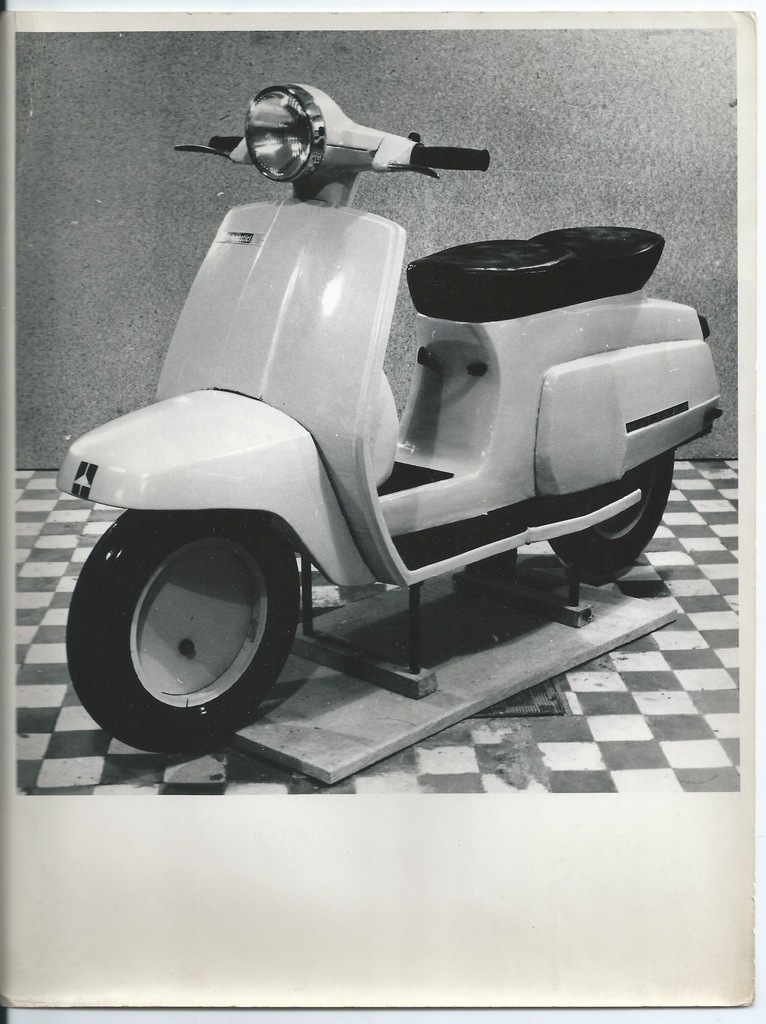 Zdjęcie Reklama Skuter Vespa Osa PRL Vintage