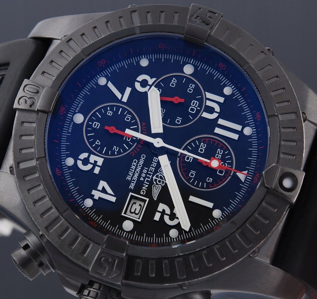 BREITLING SUPER AVENGER BLACKSTEEL CHRONOGRAF