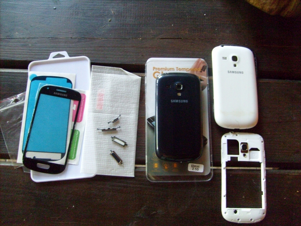 MEGA TELEFON SAMSUNG GALAXY S3 MINI !!!
