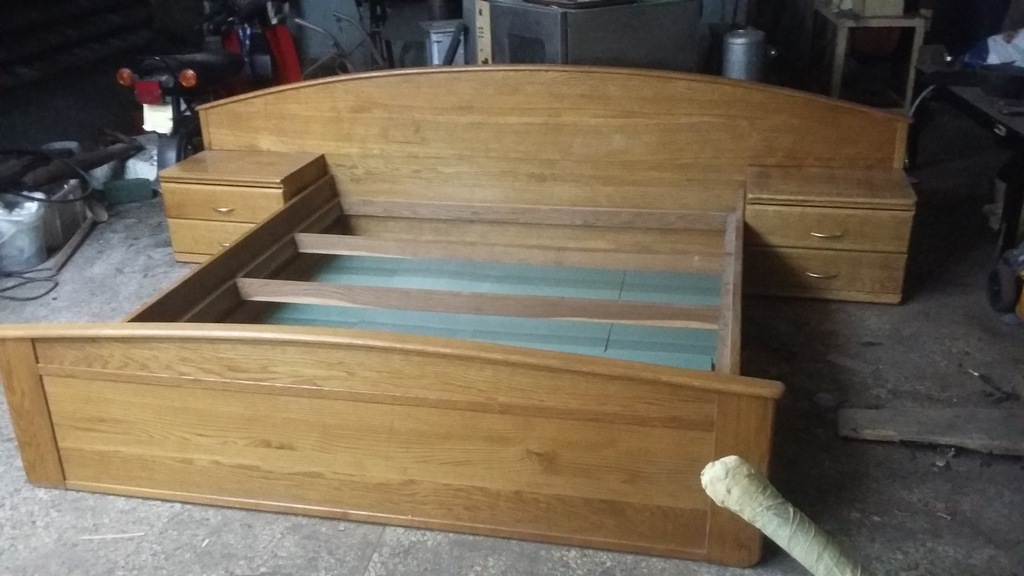Łóżko dębowe-lite drewno