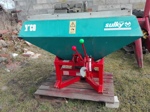 rozsiewacz do nawozu nawozów sulky amazone r500