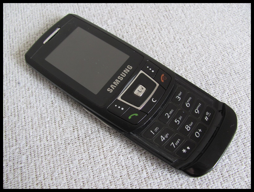 Telefon Samsung SGH - D900i rozsuwany CZARNY