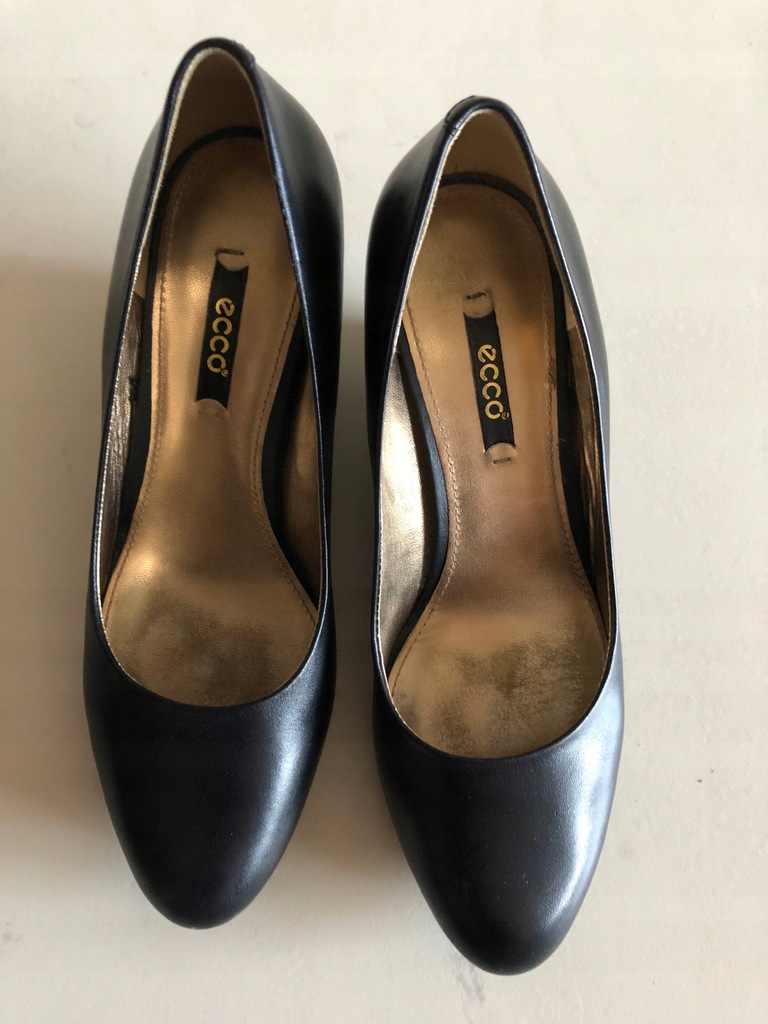 Buty Ecco, czarne, na koturnie, skóra, r. 39 Buty Ecco, czarne, na koturnie, skóra, r. 39