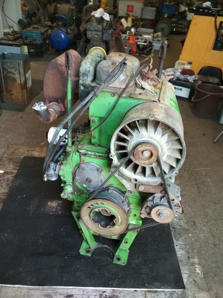 SILNIK 2 CYLINDROWY DEUTZ F2L912
