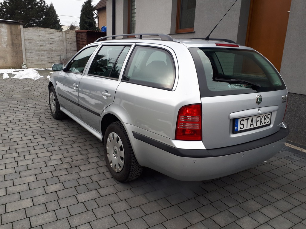 SKODA OCTAVIA I TOUR PREMIA 1,9TDI 2009 F VAT23%