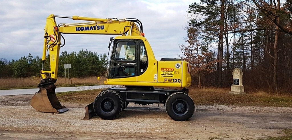 Koparka kołowa KOMATSU PW 130
